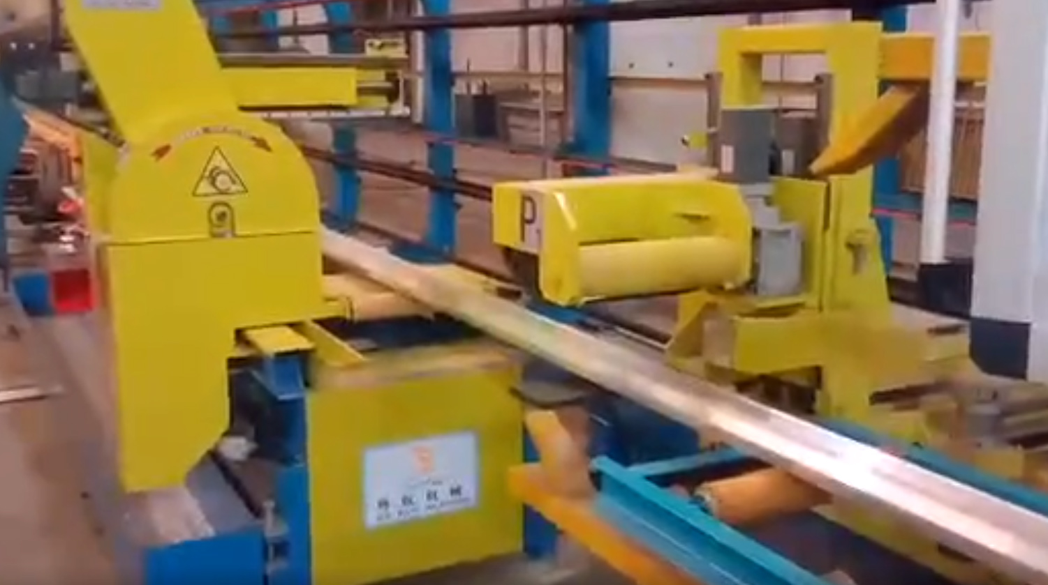 1800T铝型材挤压机、纯电三头牵引机